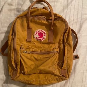 FJALLRAVEN KANKEN full size backpack